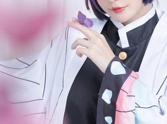 私拍的Azami，资源竟然都藏在那么好看的角落里！瞧这Yelan的姿势！