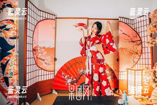 GIRLT果团网 - 从锅铲到相机，陈雅漫的厨娘写真图集让你重启味觉回忆！
