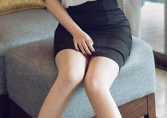 HuaYang花漾 – 美图秀一波，萌汉药baby很酷和她的小灰丝的绝配！