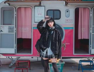 BLUECAKE的拥抱——找Jenny(정제니)聊聊兔女郎的总有那么些不寻常。