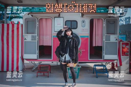 BLUECAKE的拥抱——找Jenny(정제니)聊聊兔女郎的总有那么些不寻常。