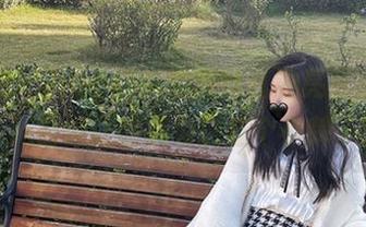微密圈 – July芝岚的黑丝儿油亮私房美图，光滑得让我想为它立个小牌子！