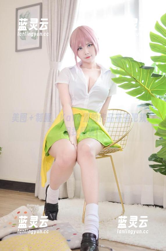 KaYa萱 美图+制服,KaYa萱的作品有点犯规,但我超爱!