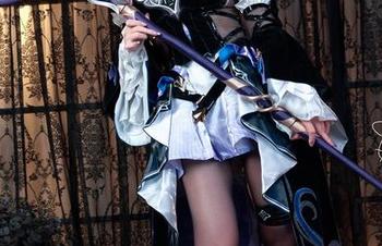 着迷于Machi马吉的“Kafka”写真，合集里的每一张都让人意犹未尽。