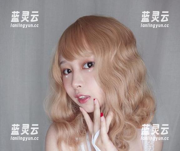 PAKI草莓酱浴缸里的福利图集：让人不舍得移开视线
