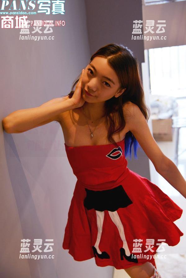 PANS写真-微妮 PANS写真 - 看!修女微妮出任务,原图和图册让我一瞬脑补了无数情节!