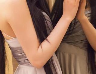 TGOD推女神 – 刘奕宁Lynn的海边套图：翻个身就能见鱼的那种，你敢信？分享一下我的潮汐体验！