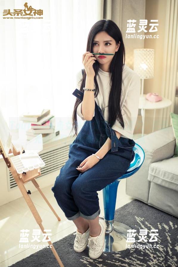 TouTiao头条女神 - 刘瑾希的夏天：无圣光的图包里懒散又舒适的晚风
