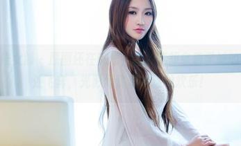 TuiGirl推女郎 – 原图还在沉思，木婉晴却拿着学妹的毕业证四处飞奔，光影间竟藏着这种欢乐！
