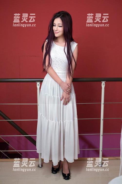 TuiGirl推女郎 - 林清儿和她的黑丝，私拍图包让小心脏悸动不已！