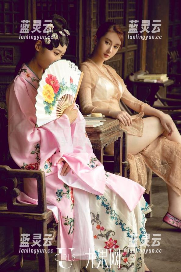UGirls尤果网 - 万圣节惊吓大集合：凌希儿携手鬼魂们的图片合集