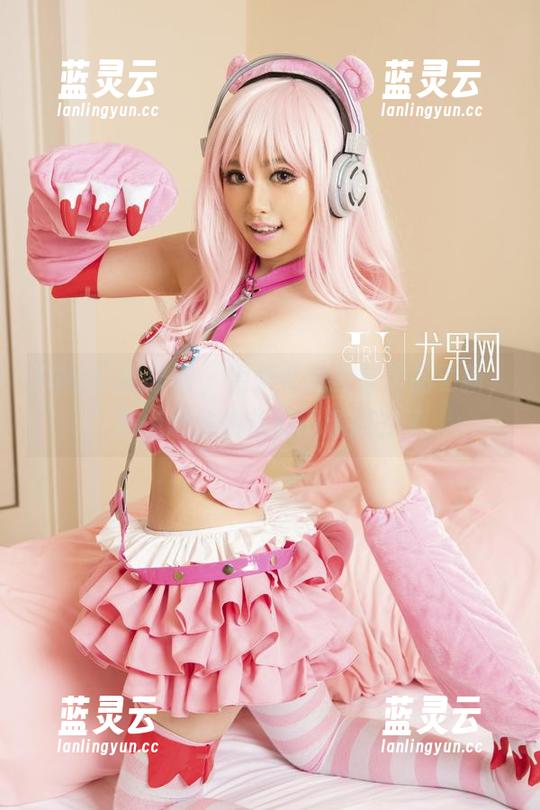 UGirls尤果网 - 周妍希的教室作品更新，有点想偷偷从后门溜进去了