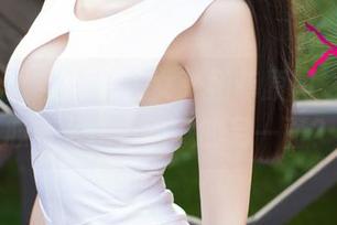 UGirls尤果网 – 美女张栩菲原图之后，甜心怎么还有隐藏的另一面？