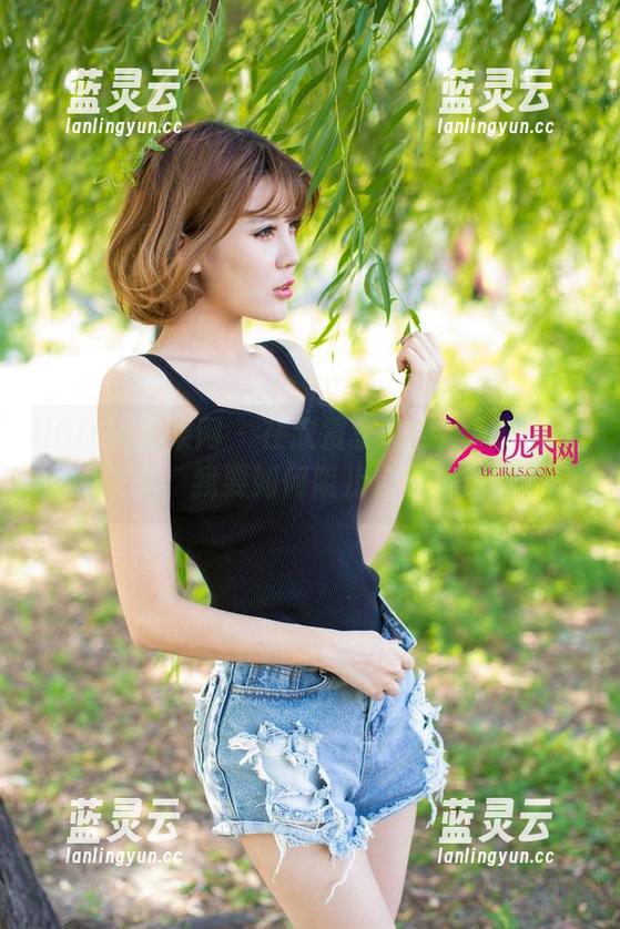 UGirls尤果网 - 在欣赏李思宁的最新自拍图集时，我要如何阻止自颜沉迷呢？