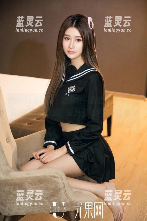 UGirls尤果网-艾霓莎 UGirls尤果网 - 随便瞥一眼就停不下,艾霓莎的圣诞原图,资源里有种停留的魔力。