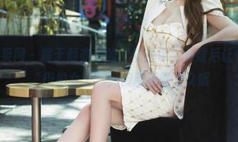 UGirls尤果网 – 属于颜亦汐的网袜图包，下载后让你一秒变身“街拍女王”，但别新鲜太久哦