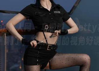 Xiuren秀人网 – 乌啦啦，Betty林子欣又送福利了，眼镜原图的视角好诱人！