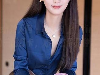 Xiuren秀人网 – 在天台上，tina_甜仔的美图打卡，心不在焉是种艺术