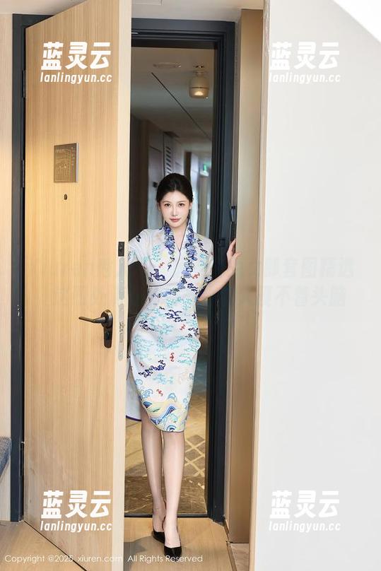 Xiuren秀人网-唐安诺 Xiuren秀人网 - 唐安诺兔女郎套图精选,这四处游走的目光真让人摸不着头脑