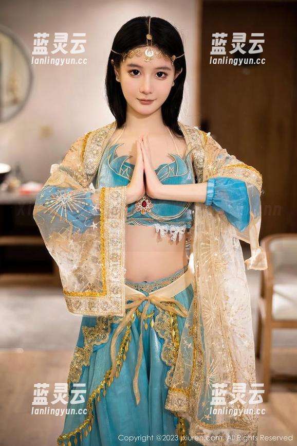 Xiuren秀人网-小泡芙winna Xiuren秀人网 - 原图在此:小泡芙winna戴眼镜,你能抗住吗?