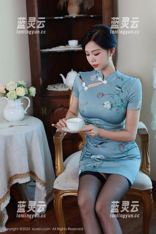 Xiuren秀人网-李丽莎 Xiuren秀人网 - 最新图包需要心态平稳!李丽莎和女友的组合太具有杀伤力了!