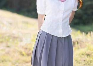 Xiuren秀人网 – 怎么会有如此魔幻的蕊蕊ruirui校服图集，定制的恰到好处吗？