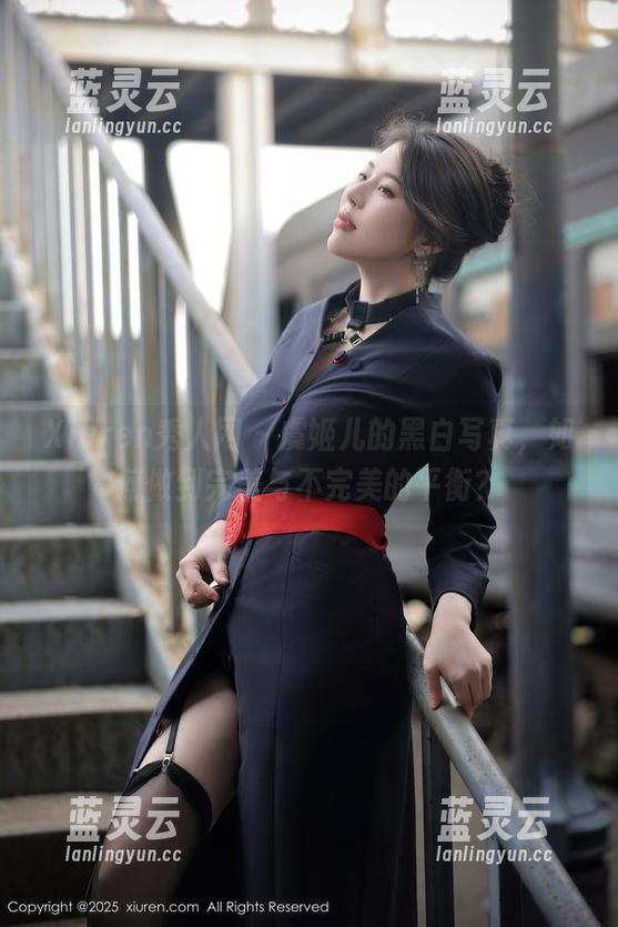 Xiuren秀人网-虞姬儿 Xiuren秀人网 - 虞姬儿的黑白写真,如何做到完美与不完美的平衡?