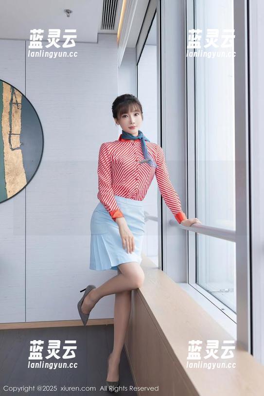 Xiuren秀人网 - 金允珍呐，职业装来也——高清图册，带你进入“我只是来泡咖啡的职场”。
