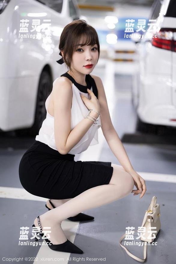 Xiuren秀人网 - 陶喜乐_lele全套豹纹，穿着像条小豹子，不觉间就想变身动物园的明星！