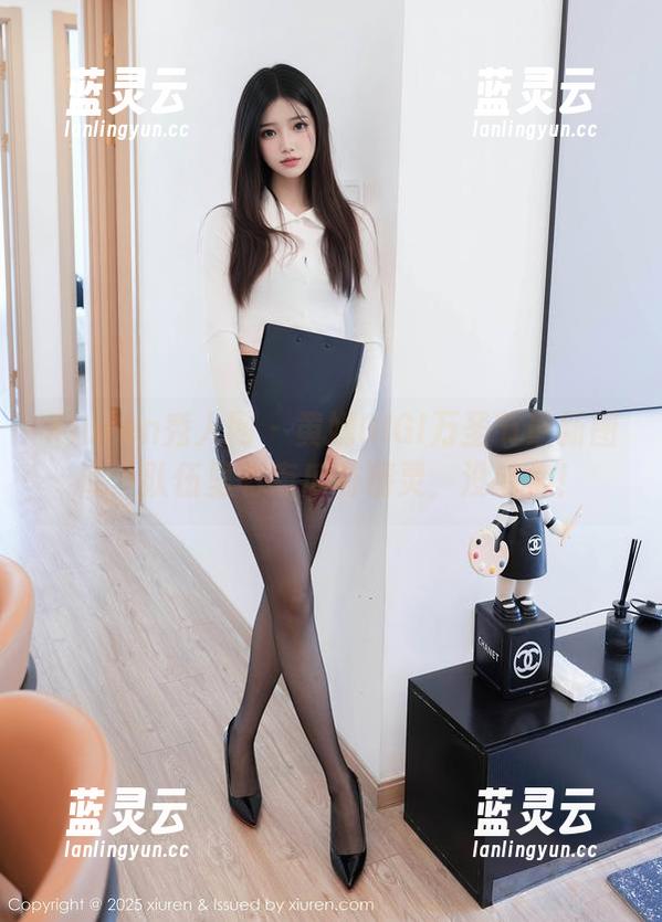 Xiuren秀人网-黄婧GIGI Xiuren秀人网 - 黄婧GIGI万圣节最新图库,队伍里有南瓜有精灵,没毛病!