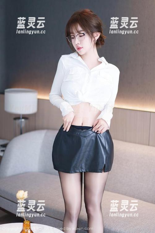 YouMi尤蜜荟 - 白丝、Yumi尤美，高清写真里的轻松惬意，唔…绝妙