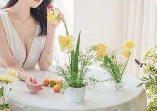 打算把Yuna(윤아)的这组SAINTPhotolife比基尼照片当壁纸，可能再也关不掉了…