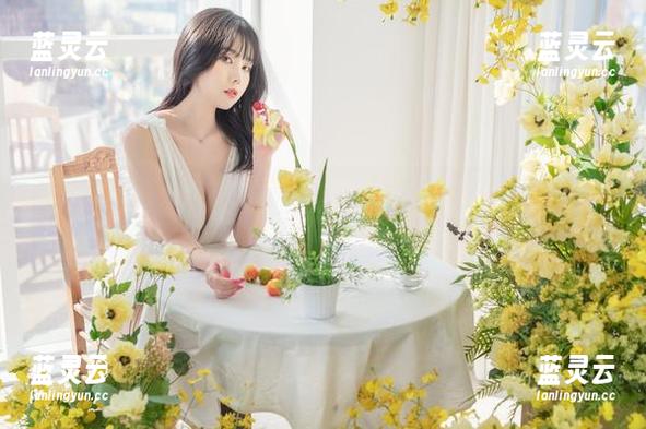 打算把Yuna(윤아)的这组SAINTPhotolife比基尼照片当壁纸，可能再也关不掉了…