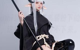 精选izumi泉桃子，秘书装扮下的她，唉，这身材真让人停不下来。