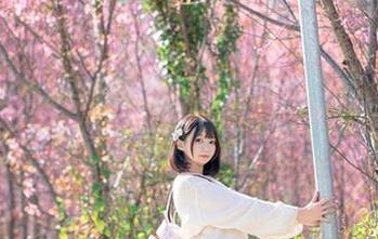 nagesa魔物喵的少女贩卖机写真，好像明明不太懂却又停不下来？