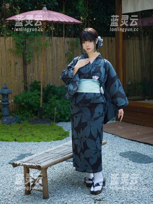 yuuhui玉汇纯白写真，想说点啥，但好像又说不出口