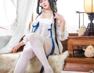 最新图集：你夏夏的漆黑女仆在那儿悠然自得，完全不懂我的内心小剧场。