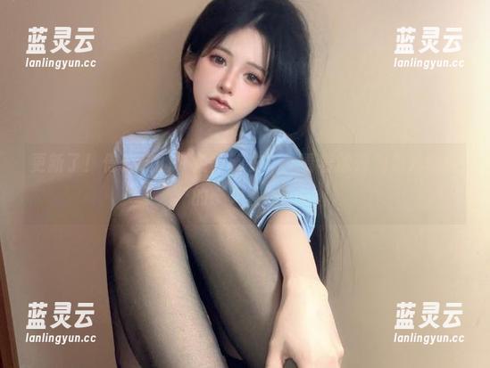更新了！倦倦喵的“鱼骨胸衣”，看着像是为鱼儿设计的“大餐”。