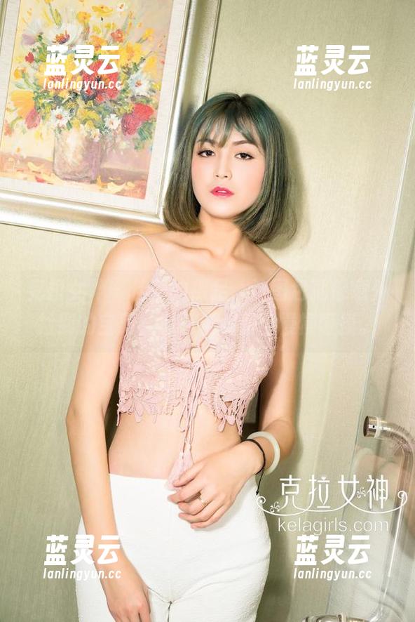 克拉女神-佳莹 克拉女神 - 佳莹的裸足,这图包就像意外捡到的宝藏,每一张都值得慢慢咂摸。