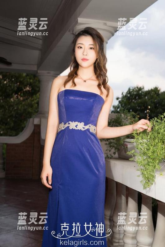 克拉女神 - 周迪未必是电视剧女主角，但她的旗袍写真让人浮想联翩。