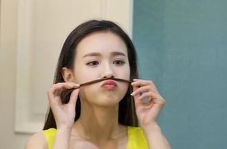 克拉女神 – 最新一组写真！子吟的眼镜在说话…不，你想多了