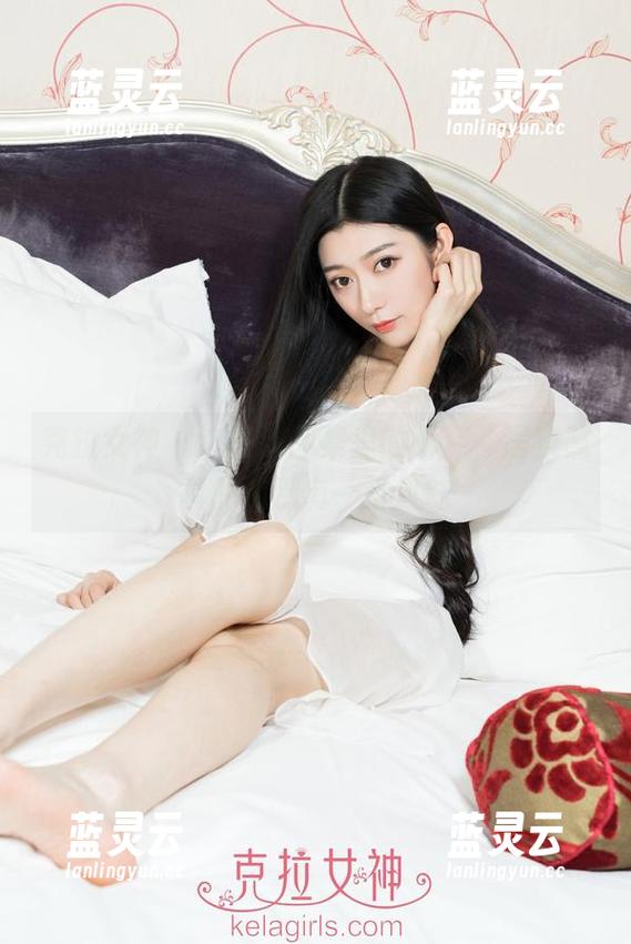 克拉女神 - 这高清图集里的小芹，居家照真的是别有一番风味
