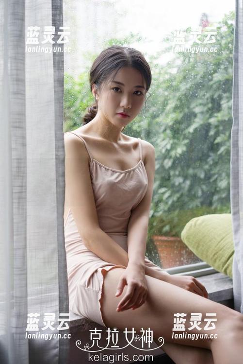 克拉女神 - 芝月礼服一出，全套下载根本停不下来，我，怎么又双叒犯规了？