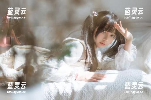 六味帝皇酱带你看办公室里的免费写真秀