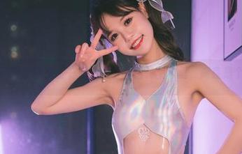 路人女主英梨梨皮衣在千反田鹿子的福利图包里，简直是个换位思考