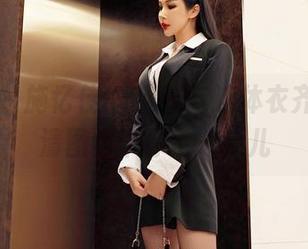 嗲囡囡 – 施忆佳KITTY与连体衣齐舞，高清图包带你飞一会儿