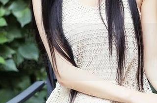 头条女神 – 说好的免费图集，王竹的裸足让我心痒痒的，有那么神奇吗？