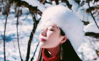 春日的年年Nnian私房写真，轻薄却又抹不去的烂漫。