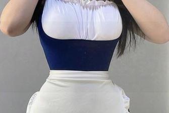 微密圈 – 让人想低声咕哝的桃沢樱呀，完美驾驭这件睡裙，图片下载中，快手慢来！