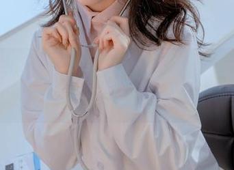 下载一波桃良阿宅的长腿原图，准备好你的审美震撼了吗？